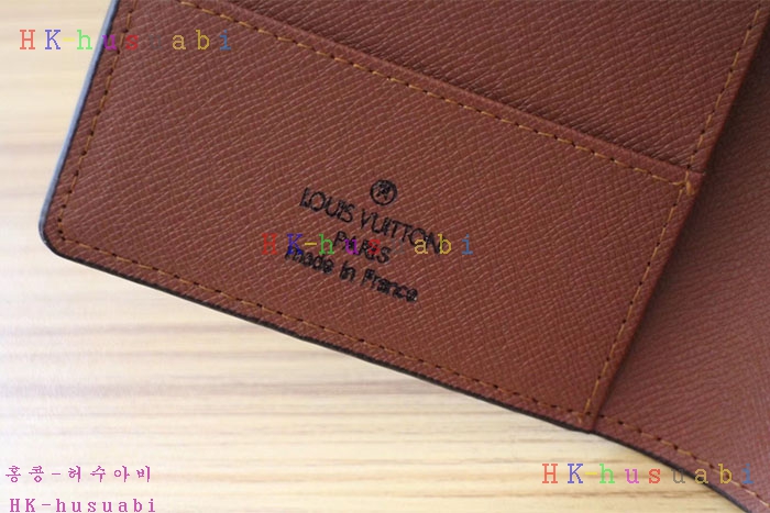 NEW 17F/W 루이비통 신상 남여용 여권지갑 LV8600097