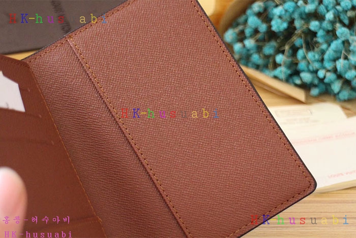 NEW 17F/W 루이비통 신상 남여용 여권지갑 LV8600097