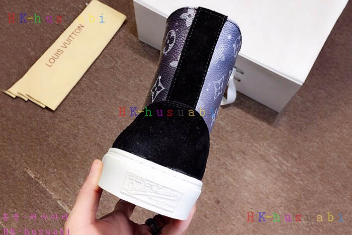 NEW 루이비통 신상 신발 LV 320338