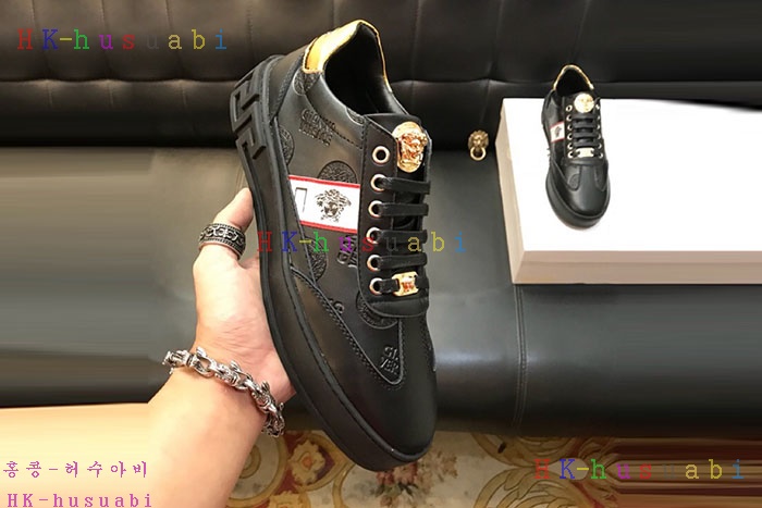 NEW 베르사체 남성용 신발 V 470063