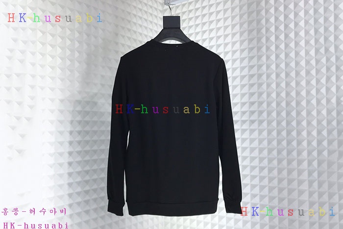 NEW 몽클레어 긴팔티 신상 M 370034