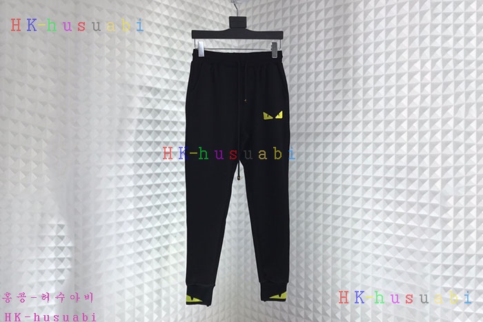 NEW 펜디 츄리닝바지 신상 FD 114403