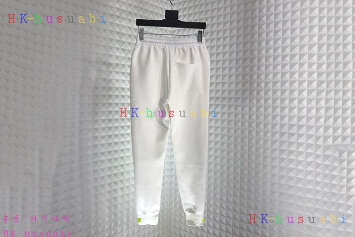 NEW 펜디 츄리닝바지 신상 FD 114404