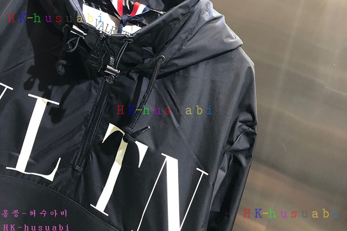 NEW 발렌티노  상의 신상 V 222581