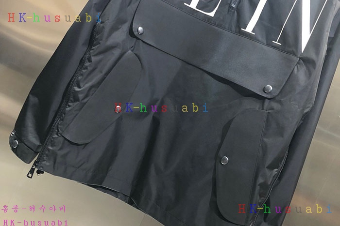 NEW 발렌티노  상의 신상 V 222581