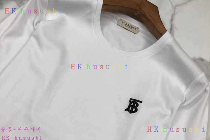 NEW 버버리 긴팔티 신상  BB 744470