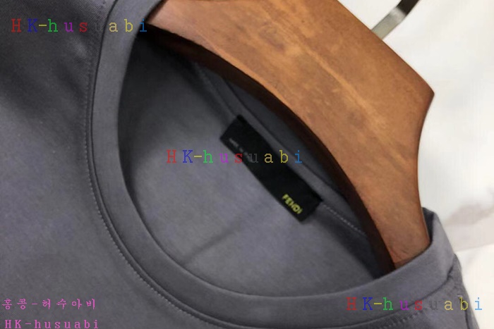 NEW 펜디 긴팔티 신상 FD 75750