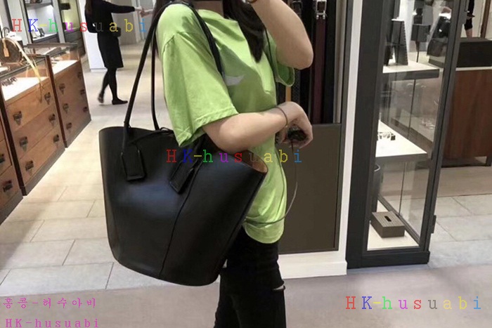 ★미러급★ 보테가베네타 미디엄 바스켓 토트 백 BV 576836-4