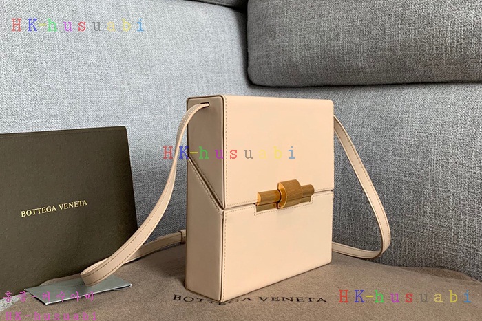 ★미러급★ 보테가베네타 데이지 백 BV 577038-2