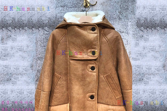 NEW  로에베 무스탕 신상 LW 6798801