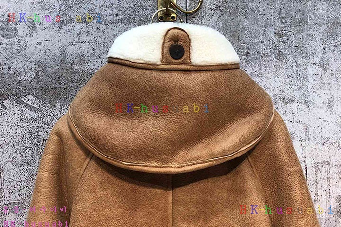 NEW  로에베 무스탕 신상 LW 6798801