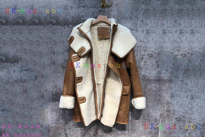 NEW  로에베 무스탕 신상 LW 6798801