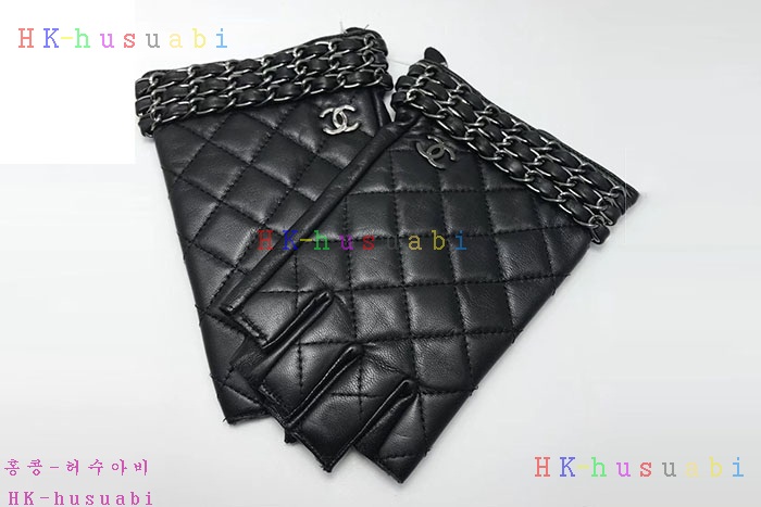 NEW 샤넬 장갑 신상 CH 10444475