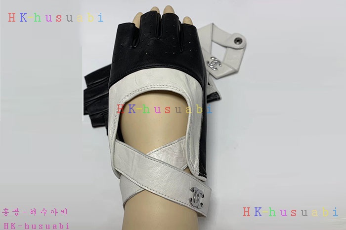 NEW 샤넬 장갑 신상 CH 10444477