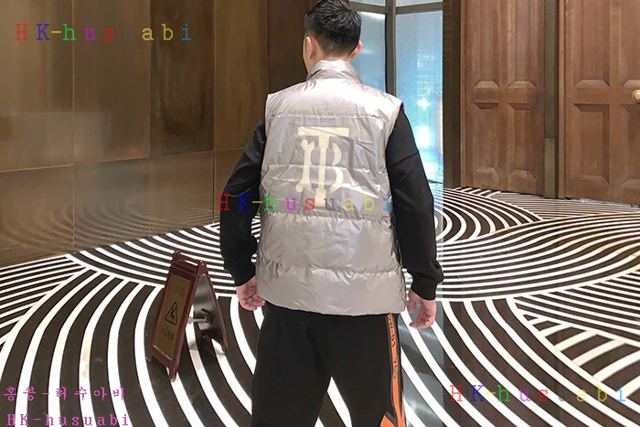 NEW 버버리 패딩조끼 신상 BB 6477201