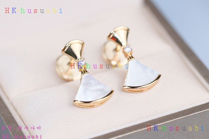 NEW 불가리 귀걸이 신상 B 34025561