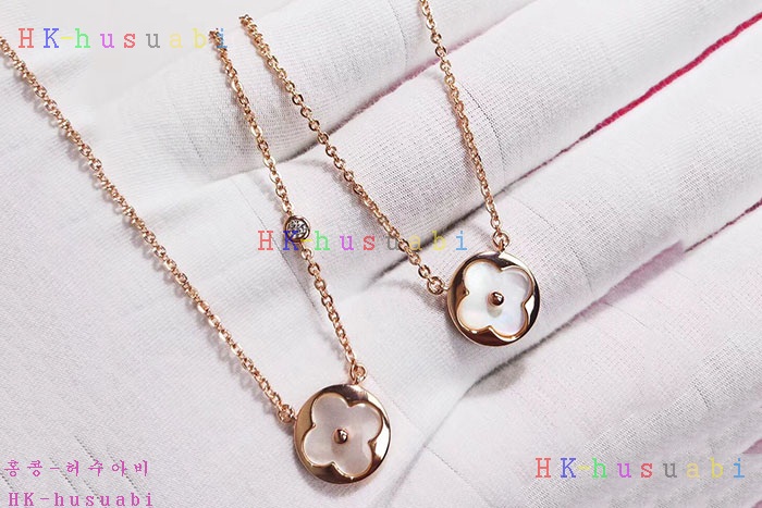 NEW 루이비통 목걸이 신상 C 840110