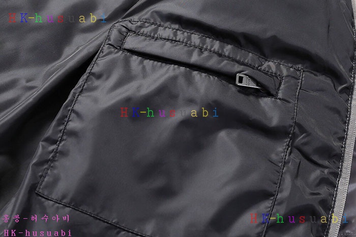 NEW 프라다 패딩 신상 P 6888502
