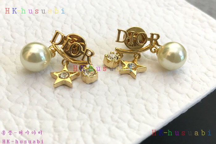 NEW 디올 귀걸이 신상 D 4017811