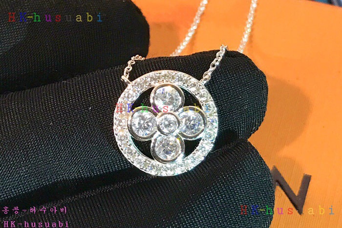 NEW 루이비통 목걸이 신상 LV 0024234
