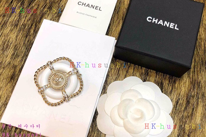 NEW 샤넬 브로치 신상 CH 4017802