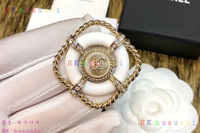 NEW 샤넬 브로치 신상 CH 4017802