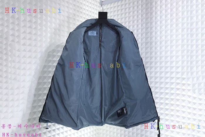 NEW 프라다 패딩 신상 P 2733253