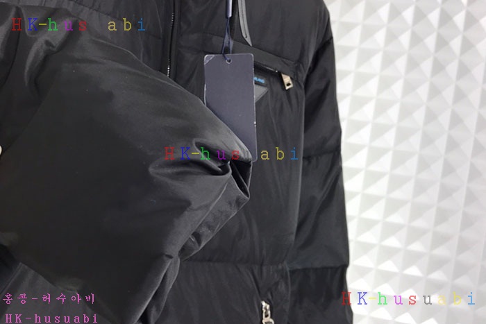 NEW 프라다 패딩 신상 P 2733253
