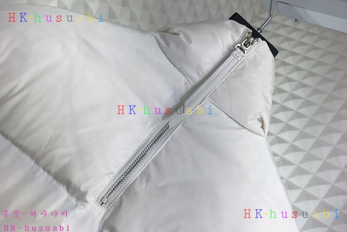 NEW 프라다 패딩 신상 P 2733254