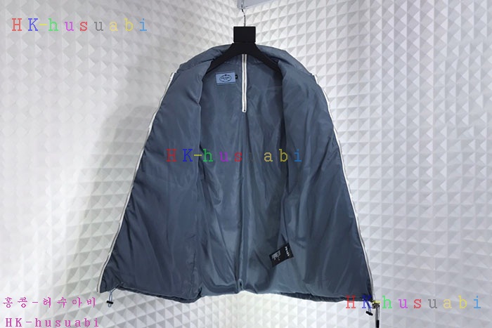 NEW 프라다 패딩 신상 P 2733254