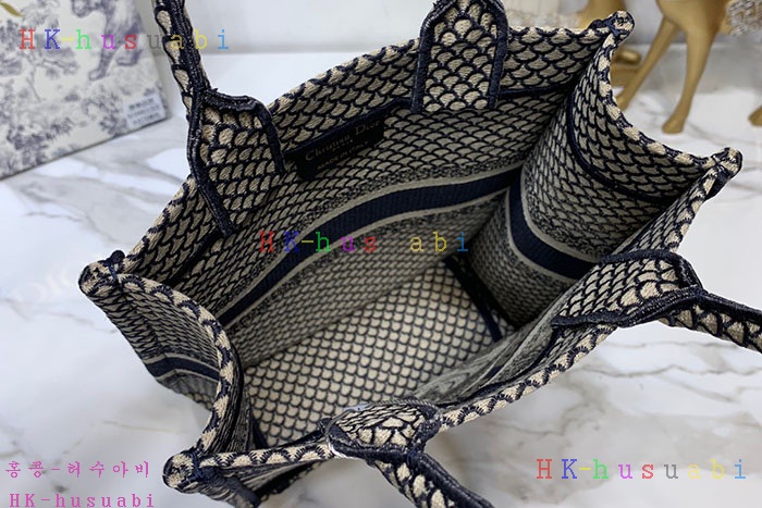 ★미러급★ 디올 미니 북 토트백 DR 64222-4