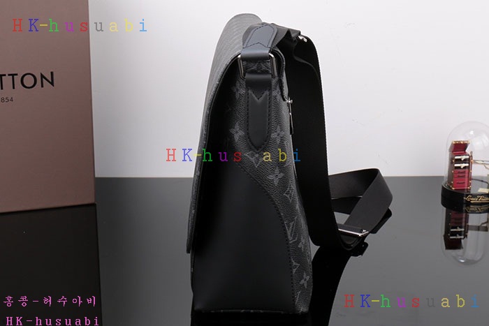 ★미러급★루이비통 익스플로러 메신저 M40539