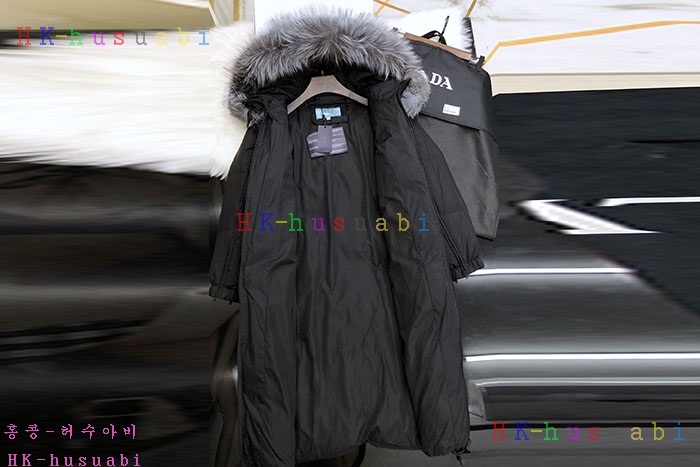 NEW 프라다 패딩 신상 P 4522412