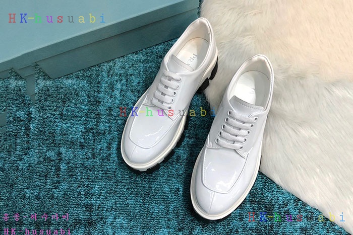 NEW 프라다 여성용 신발 P375552