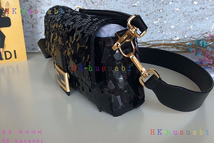 ★미러급★ 펜디 바게트백 FD 8852102