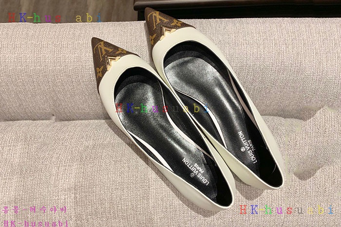 NEW 루이비통 신상 신발 LV 222604