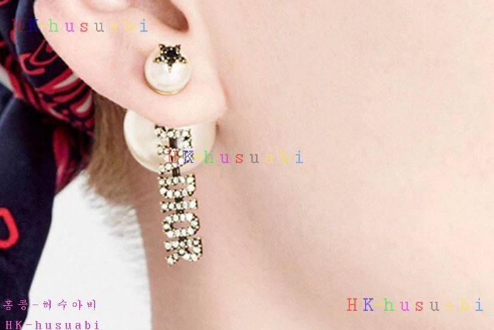 NEW 디올 귀걸이 신상 D 388905