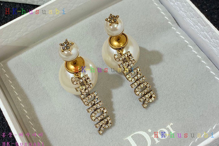 NEW 디올 귀걸이 신상 D 388905