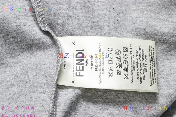 NEW 펜디 반팔티 신상 FD 721108