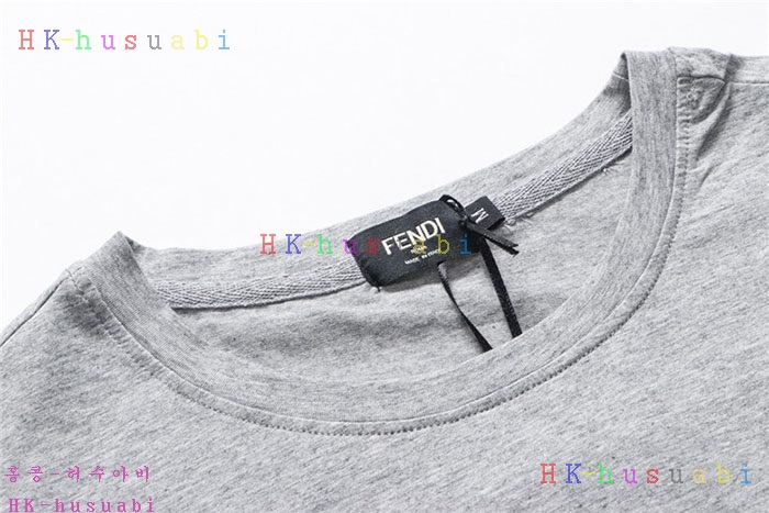 NEW 펜디 반팔티 신상 FD 721108