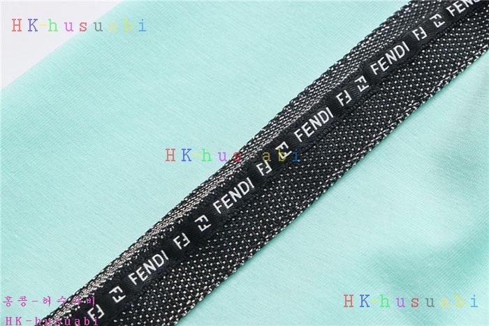NEW 펜디 반팔티 신상 FD 721131