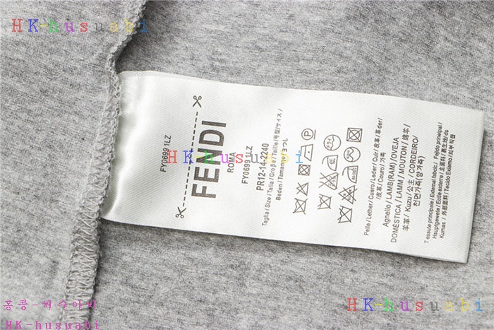 NEW 펜디 반팔티 신상 FD 721130