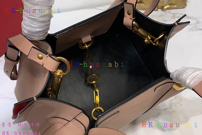 ★미러급★ 발렌티노 이스케이프 쇼퍼백 V 342701 (2컬러)
