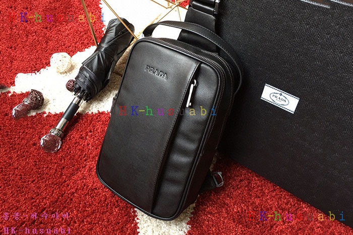 ★미러급★ 프라다 힙색 P 225821