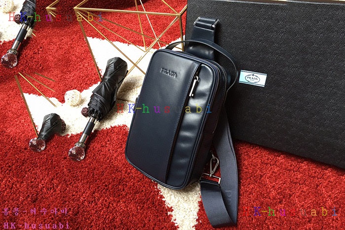 ★미러급★ 프라다 힙색 P 225820