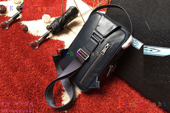 ★미러급★ 프라다 힙색 P 225820