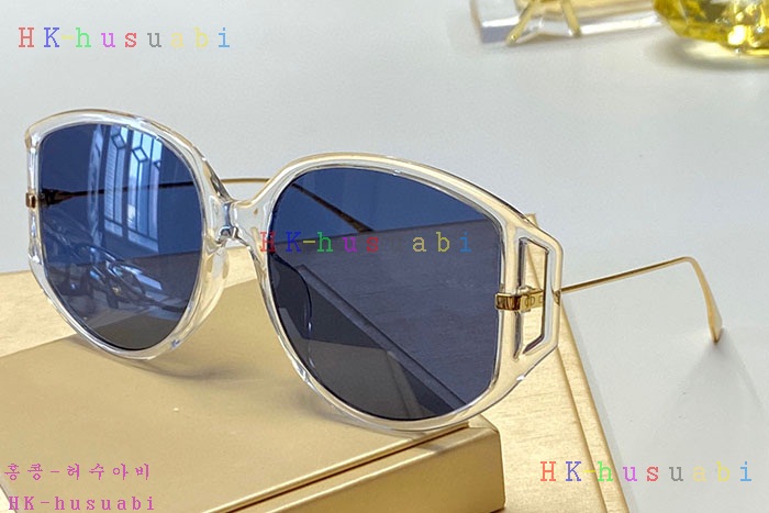 NEW 디올 선글라스 신상 DR 4288854