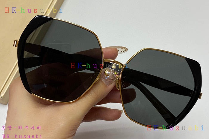 NEW 디올 선글라스 신상 DR 4288851