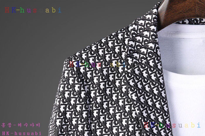 NEW 버버리 쟈켓 신상  BB   557621