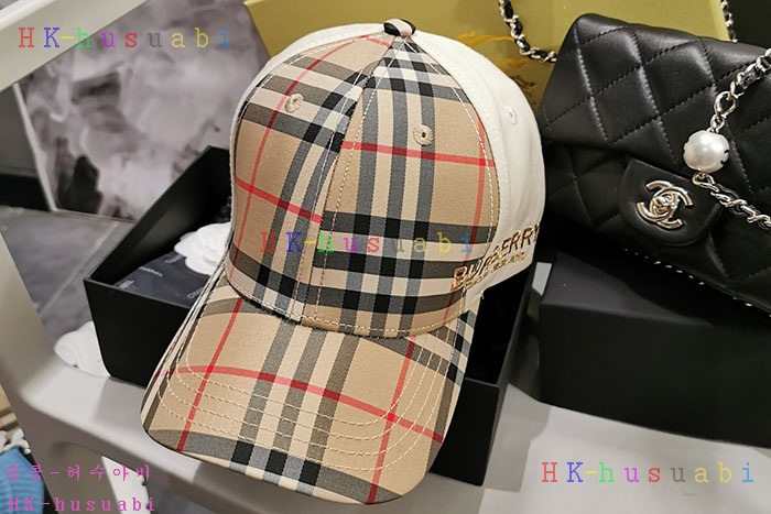NEW 버버리 모자 신상 BB 242111